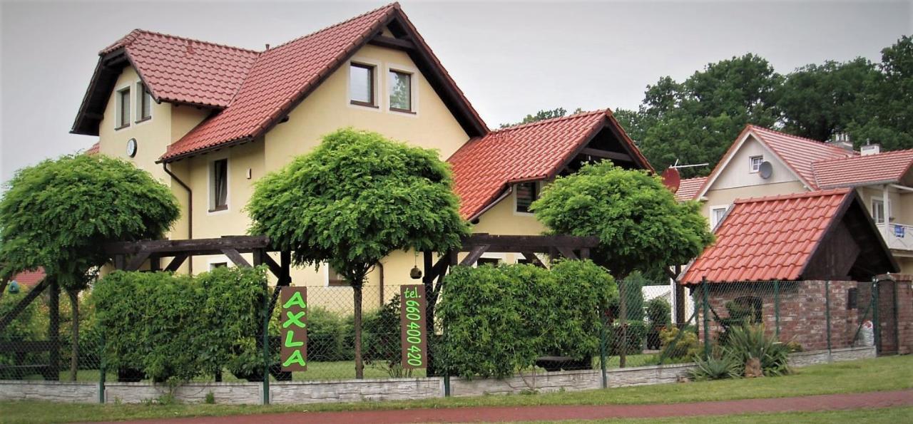 Willa Axla Z Weranda Ogrodem I Parkingiem Kudowa-Zdrój Exterior foto
