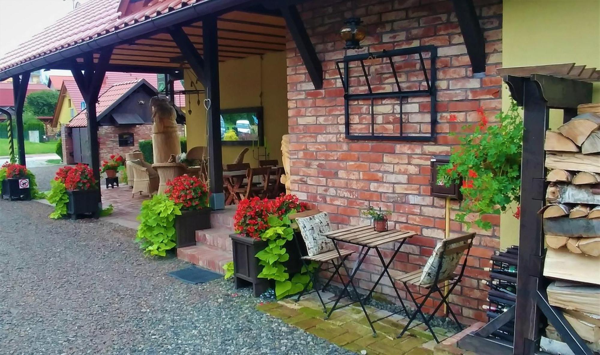 Willa Axla Z Weranda Ogrodem I Parkingiem Kudowa-Zdrój Exterior foto
